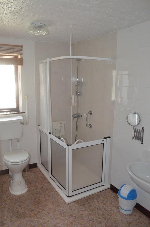 Contin Achilty Guest House מראה חיצוני תמונה